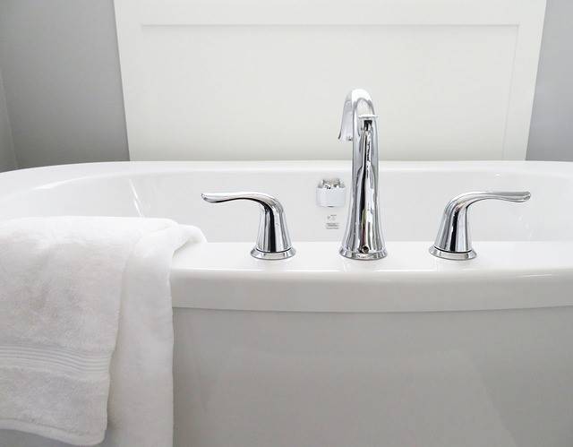 4 דברים שחשוב לבדוק לפני קניית האמבטיה החדשה שלכם